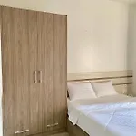 Green River Hotel & Apartment